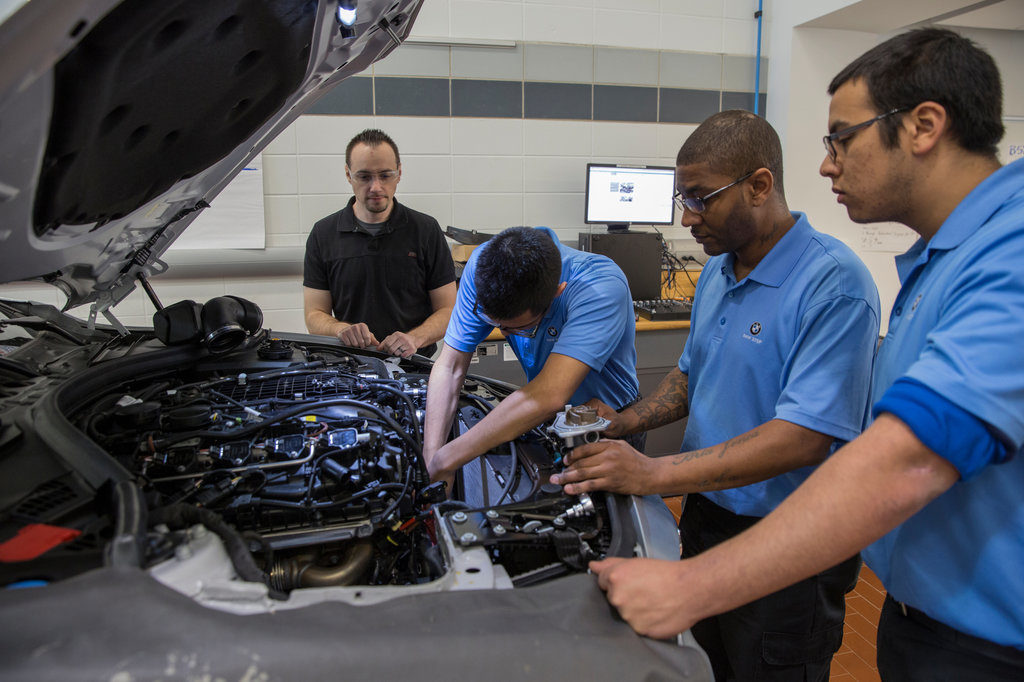 Automotive Technician List Four Careers In The Automotive Repair Industry