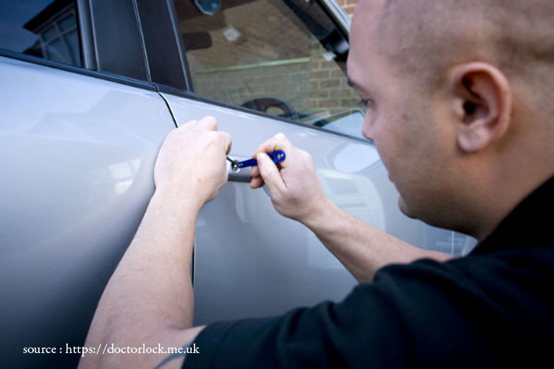 Why You Should Hire an Auto Locksmith When You're Locked Out of Your Car